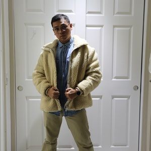 Meet your Posher, Chavez